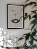 Minimalist Eye Vase, arte de Ivy Green Illustrations