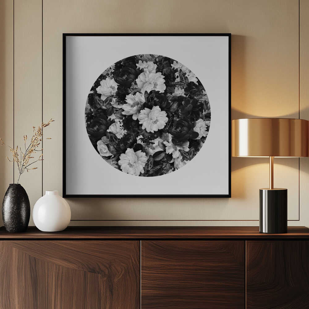 Monochrome Peonies and Butterflies, arte de Sue Skellern