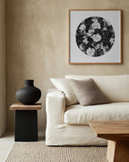 Monochrome Peonies and Butterflies, arte de Sue Skellern