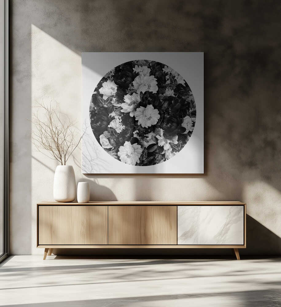 Monochrome Peonies and Butterflies, arte de Sue Skellern