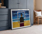 Man Holding Framed Beach, arte de Tom Blood
