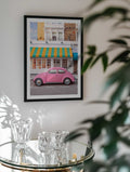 Vintage Pink Car Street, arte de Gabor Estefan