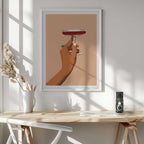 Red Cocktail Hand, arte de Uma Gokhale