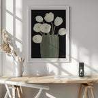 Modern Floral Vase, arte de Julia Cheney