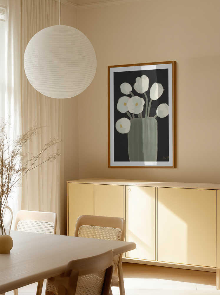 Modern Floral Vase, arte de Julia Cheney