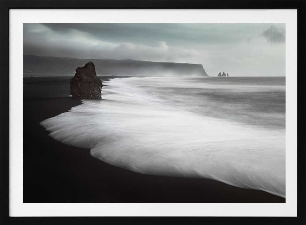 Moody Black Sand Waves, arte de Liloni Luca