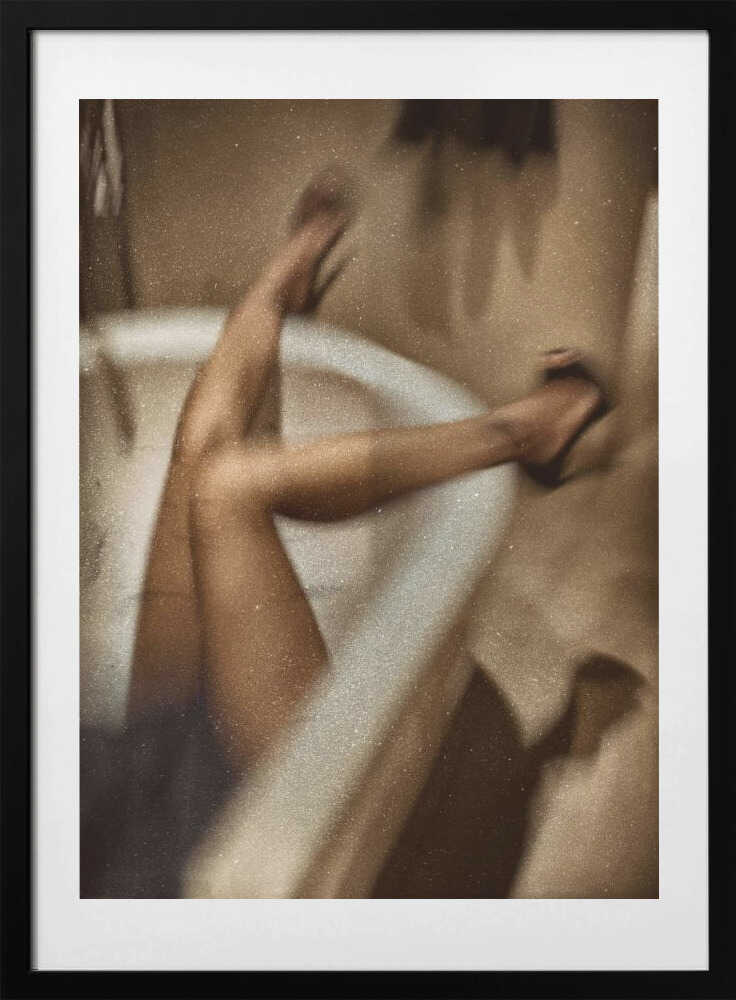 Sensual Legs Bathtub, arte de Erik Schottstaedt con marco