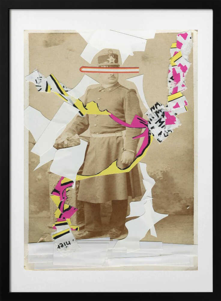 Modern Military Collage, arte de Naomi Vona con marco