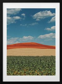 Colorful Farm Landscape, arte de Javier Pardina con marco