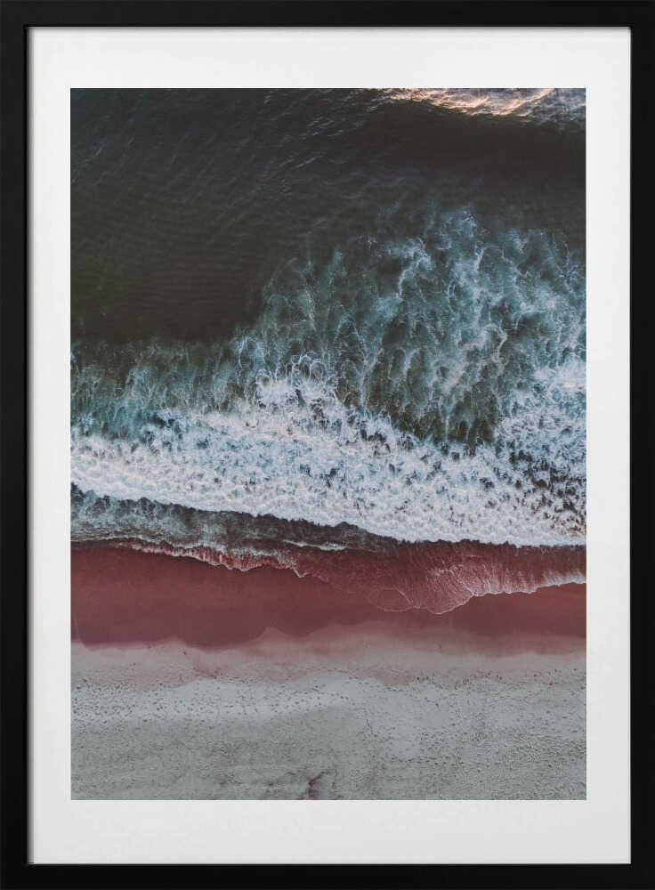Red Sand Beach Waves, arte de Javier Pardina con marco