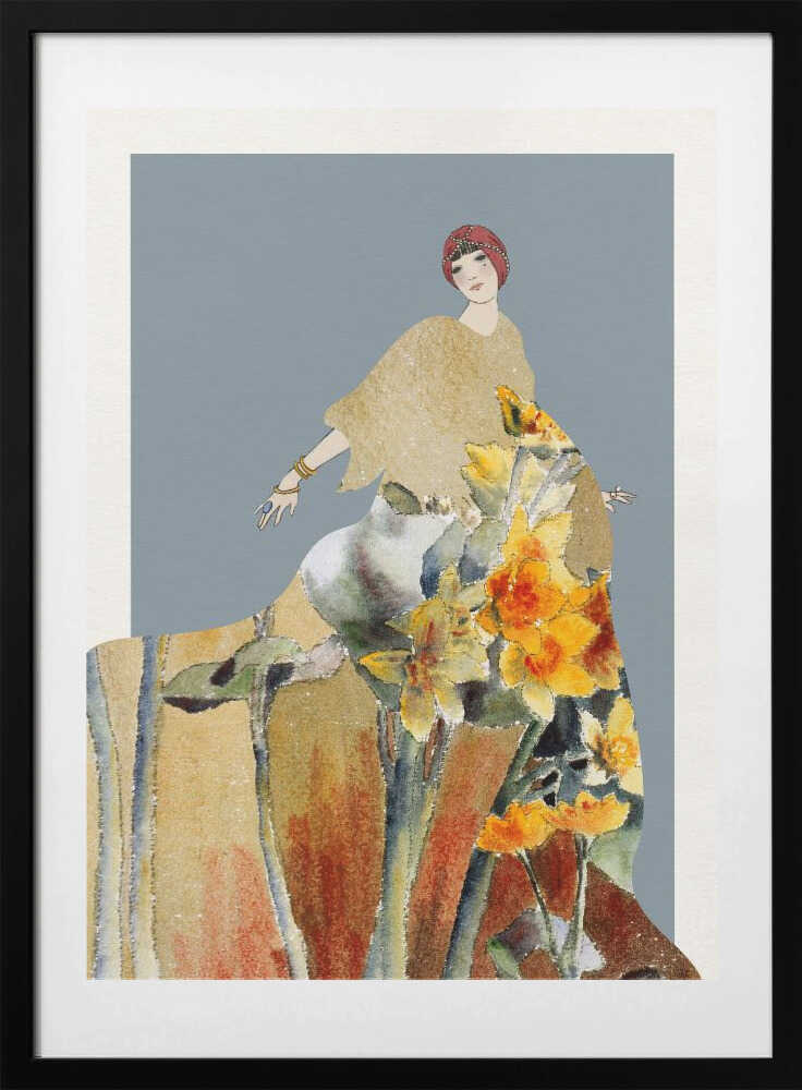 Golden Floral Woman, arte de Wild Violets con marco