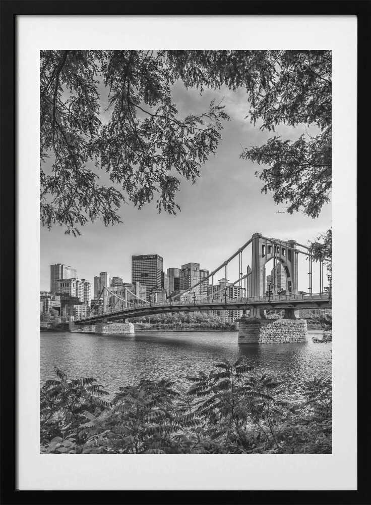 Iconic Pittsburgh Bridge View, arte de Melanie Viola con marco