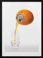 Fresh Orange Pour, arte de Jesús M. García con marco