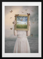 Butterflies Dreamscape Frame, arte de Baden Bowen con marco