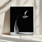 Graceful Peace Lilies Vase, arte de Kristina Oveckova impreso en canvas