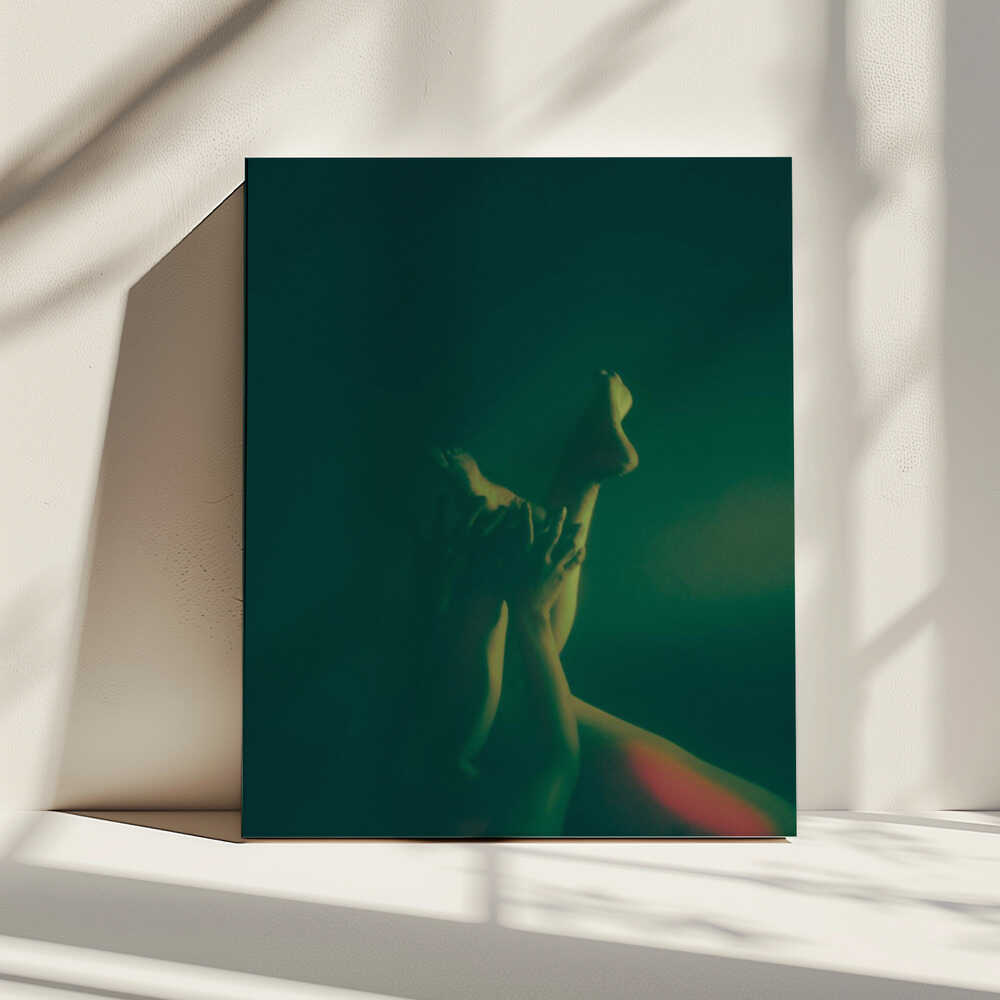 Intertwined Legs Green Glow, arte de yuimei impreso en canvas