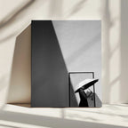 Elegant Woman Umbrella Shadow, arte de Kieron Long impreso en canvas