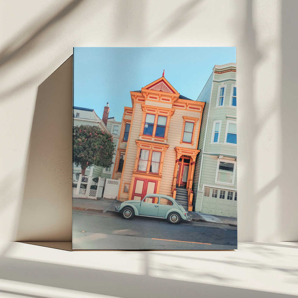 San Francisco Victorian and Bug, arte de Tom Windeknecht impreso en canvas