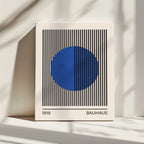 Geometric Blue Circle, arte de Vitor Costa impreso en canvas