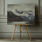 Misty Mountain Lake, arte de Javier Pardina impreso en canvas