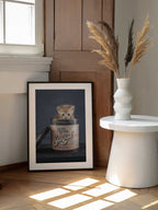 Sweet Kitten In Sugar Tin, arte de Arendina de Jong enmarcado en una pared