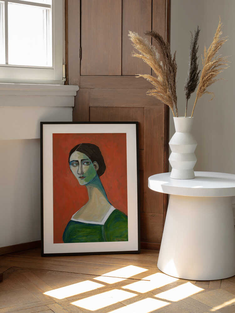 Woman in Green Dress, arte de Sharyn Bursic enmarcado en una pared