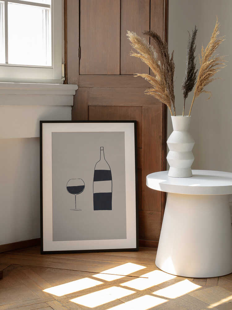 Minimalist Wine Still Life, arte de Ivy Green Illustrations enmarcado en una pared