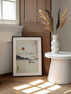 Misty Mountain Journey, arte de Fadil Roze enmarcado en una pared