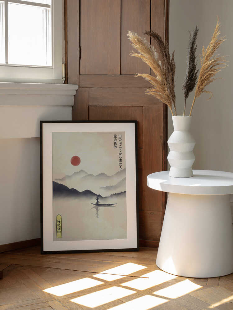 Misty Mountain Journey, arte de Fadil Roze enmarcado en una pared