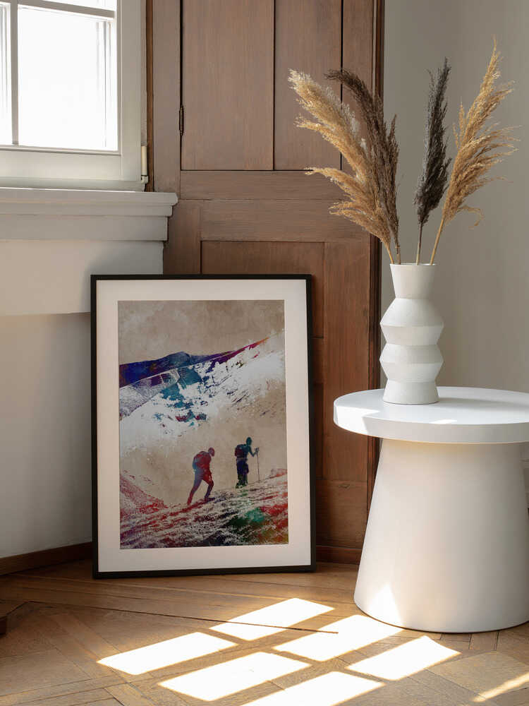 Uphill Mountain Adventure, arte de Justyna Jaszke enmarcado en una pared