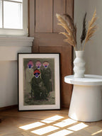 Surreal Mushroom Family, arte de Naomi Vona enmarcado en una pared
