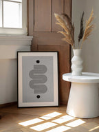 Winding Harmony, arte de THE MIUUS STUDIO enmarcado en una pared