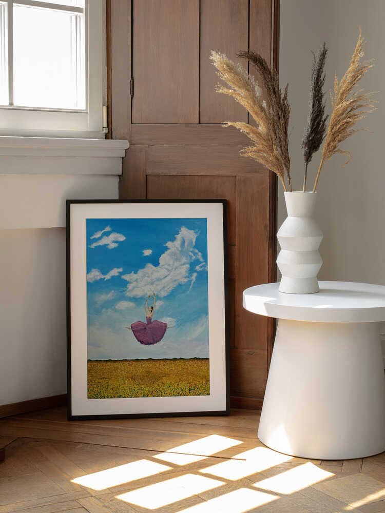 Ballerina in Sunflower Field, arte de Tom Blood enmarcado en una pared