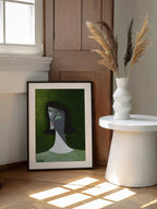 Enigmatic Green Woman, arte de Sharyn Bursic enmarcado en una pared