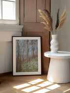 Dreamy Forest Bloom, arte de Christina Sillen enmarcado en una pared
