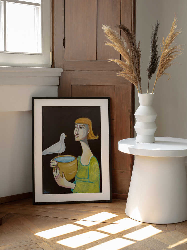 Peaceful Woman with Dove, arte de Sharyn Bursic enmarcado en una pared