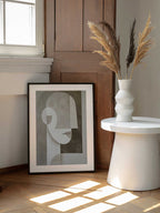 Elegant Abstract Profile, arte de SHANDU enmarcado en una pared