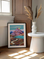 Vibrant Mountain Valley, arte de Uma Gokhale enmarcado en una pared