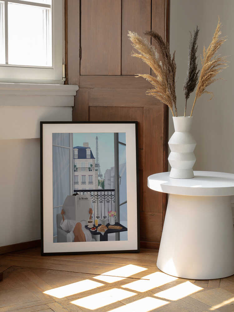 Paris Balcony, arte de Petra Lizde enmarcado en una pared