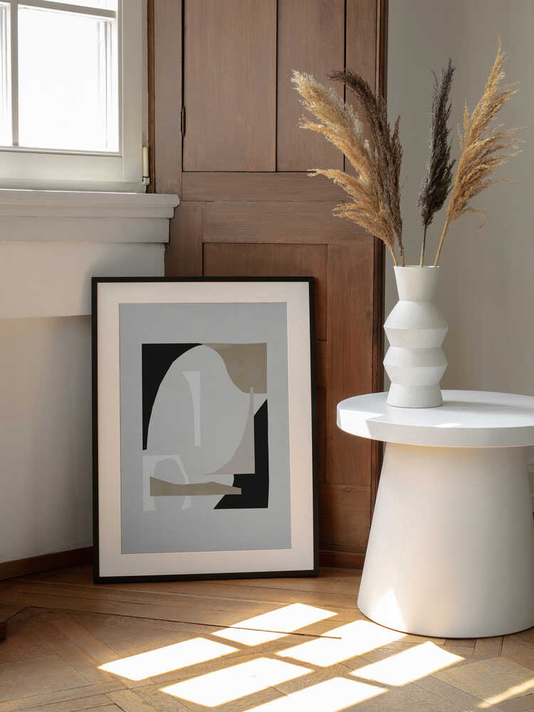 Abstract Shapes 3, arte de Mareike Böhmer enmarcado en una pared