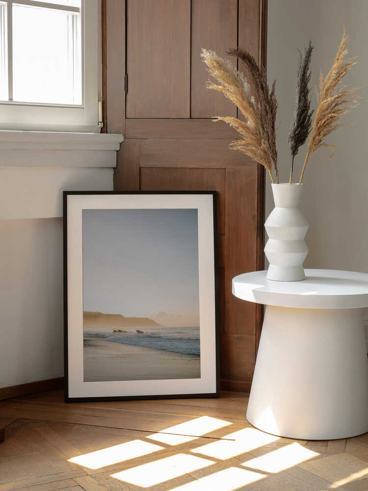 Santa Teresa Mornings, arte de Raisa Zwart enmarcado en una pared