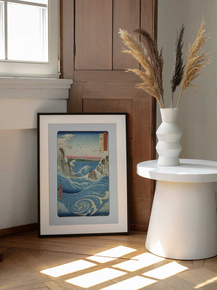 Awa Province Naruto Whirlpools, arte de Utagawa Hiroshige enmarcado en una pared