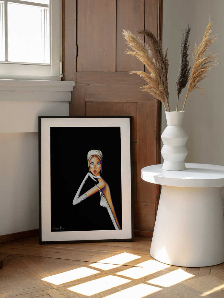 Elegant Fashion Portrait, arte de dragonfly enmarcado en una pared