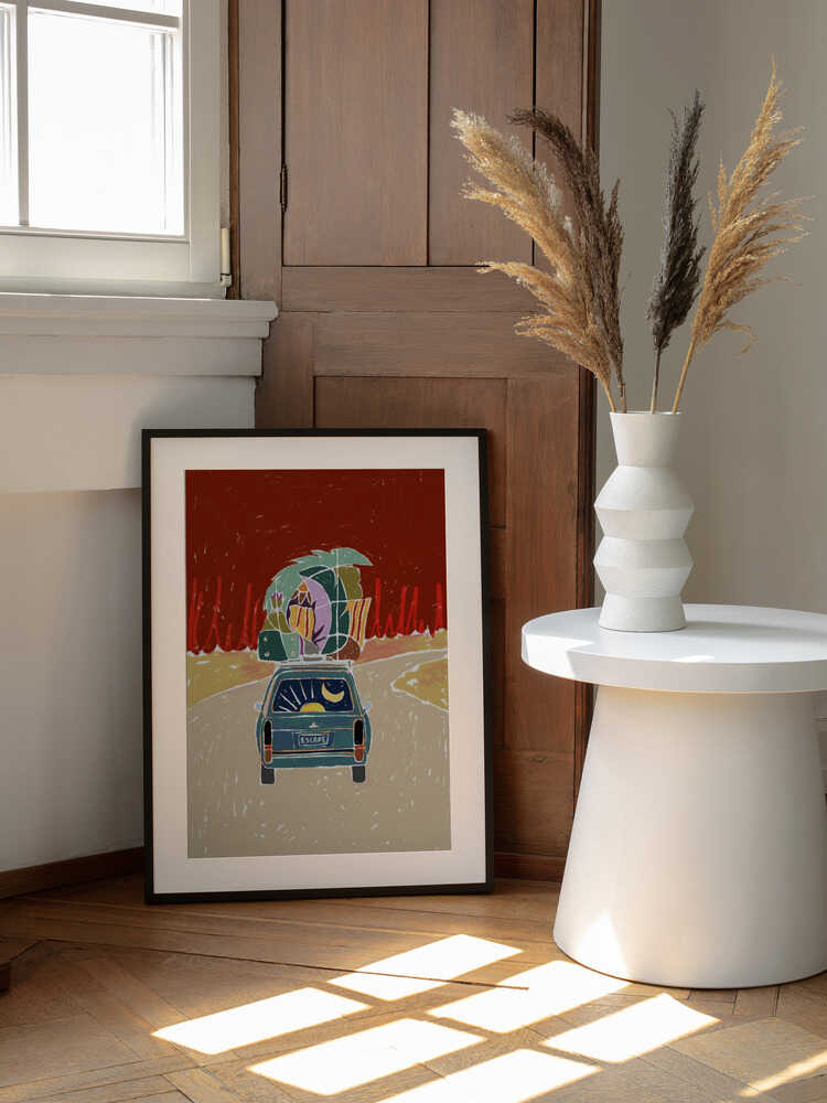 Escape Road Trip, arte de Uma Gokhale enmarcado en una pared