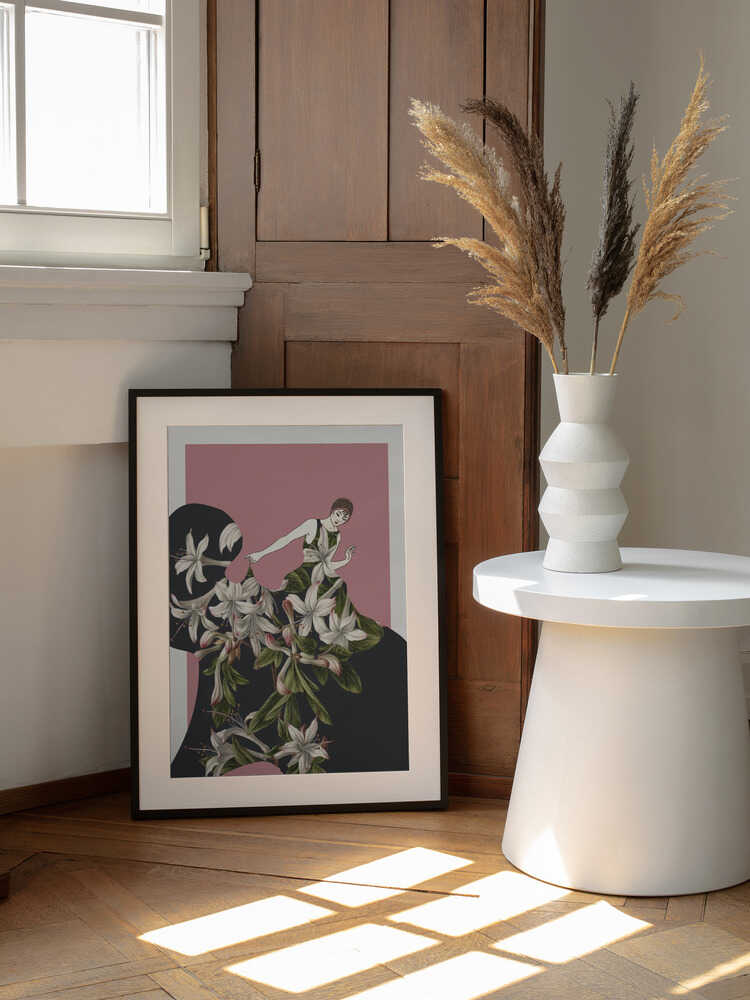 Elegant Floral Fashion, arte de Wild Violets enmarcado en una pared