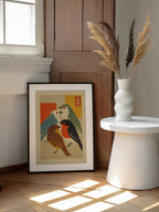 Colorful Bird Gathering, arte de Patryk Krygowski enmarcado en una pared