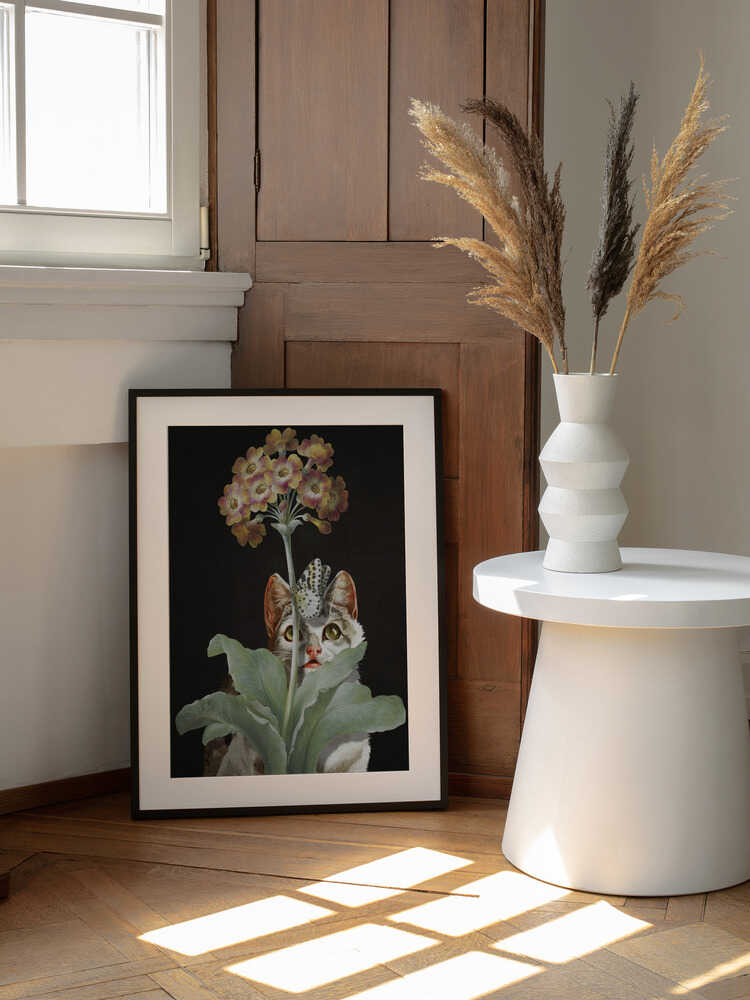 Feline Focus, arte de Marja van den Hurk enmarcado en una pared