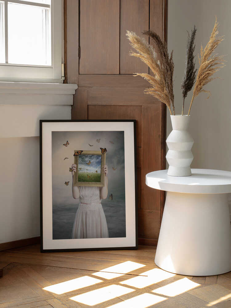 Butterflies Dreamscape Frame, arte de Baden Bowen enmarcado en una pared